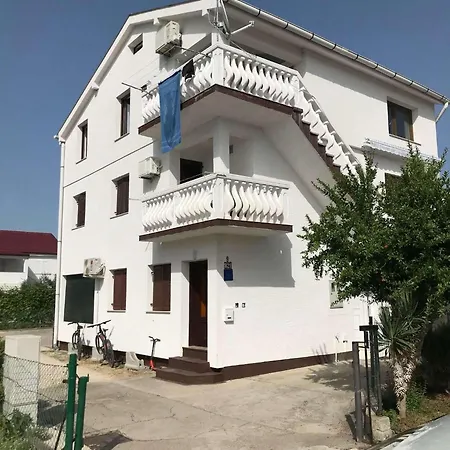 Suzi Number 1 Privlaka (Zadar)